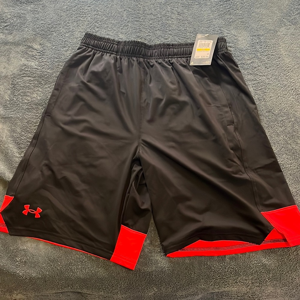 NWT Under Armour Stretch Train G Short Sz Medium